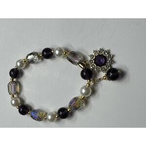 Elegant Beaded Bracelet with Purple and Pearl Accents